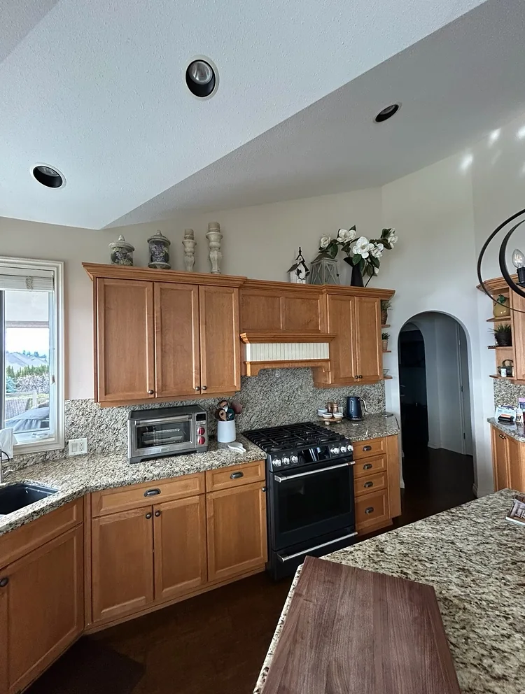 Kelowna kitchen cooking corner before the renovation